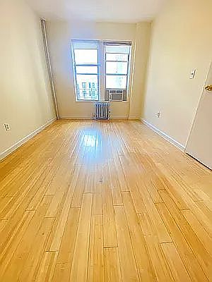 1st image of 247 Wadsworth Ave APT 4A