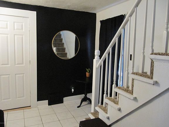3rd image of 729 Sheldon Ave SE