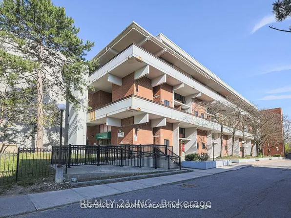 140 Leeward Glenway #215, Toronto, ON M3C 2Y9