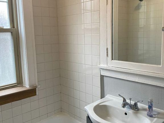 2nd image of A3-2121 S 5th Ave APT A3
