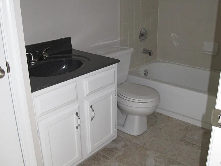 9621 Vinca Cir #3 — Photo 2