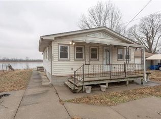 5600 SW Lakefront Ln S, Saint Joseph, MO 64504