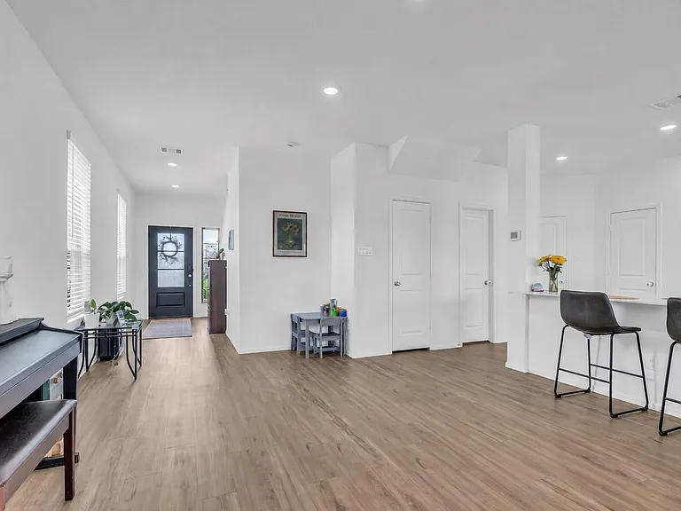 6304 Arcadia Sound Ln — Photo 3