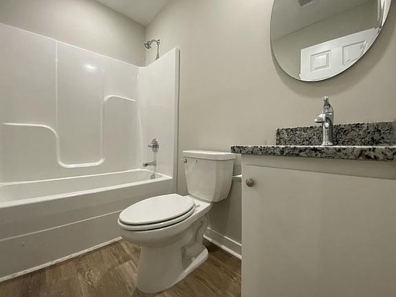 5th image of 1501 Gum St #A