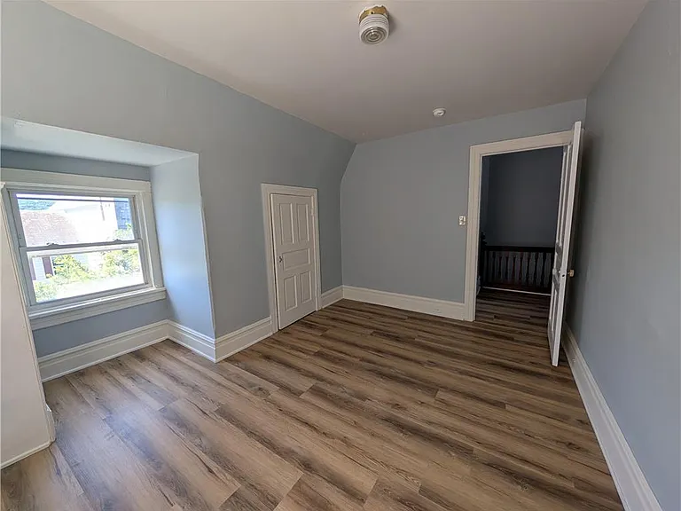 87 E Broad St #2 — Photo 23