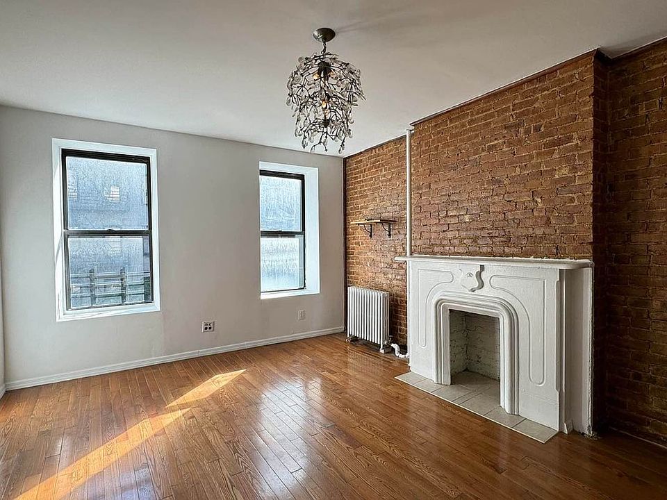 1st image of 443 W 48th St APT 3W