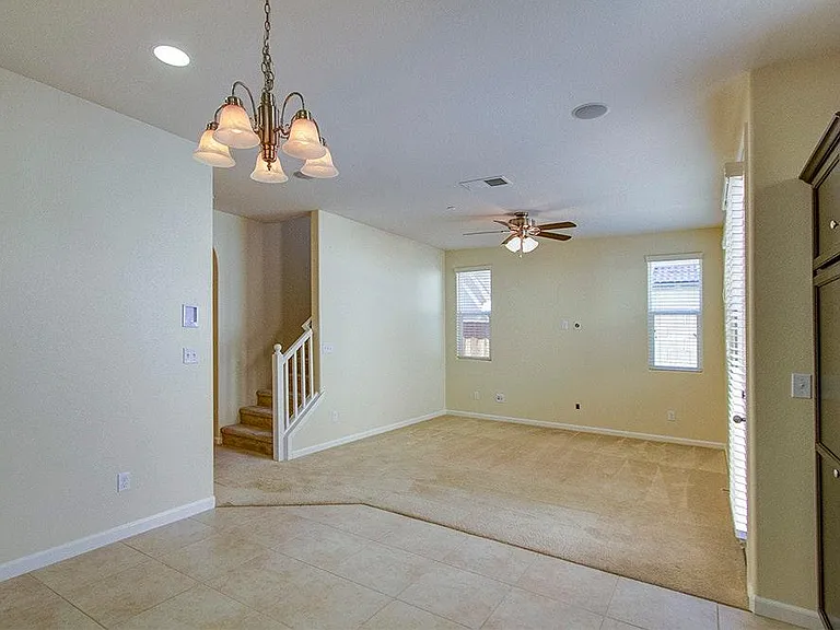1579 N Strada Way — Photo 4