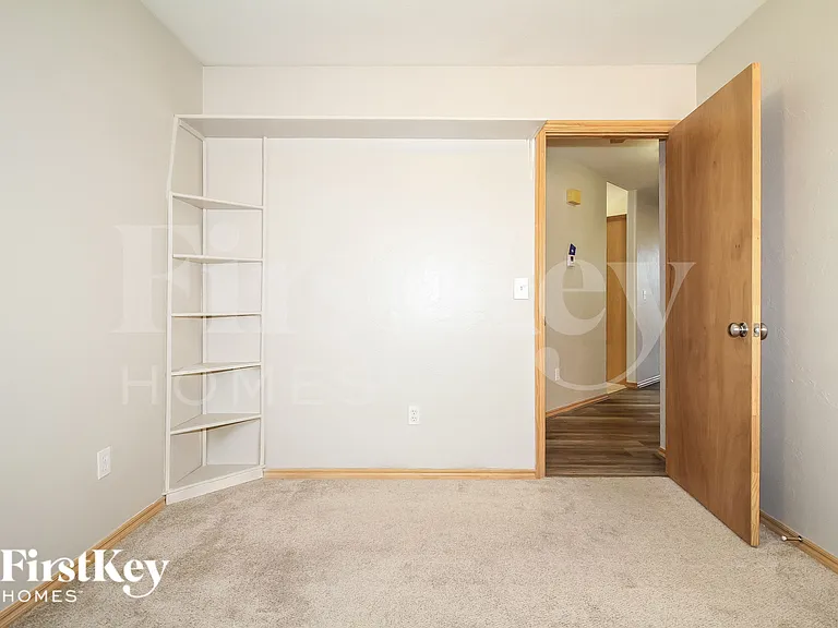 732 Taber Ln — Photo 13