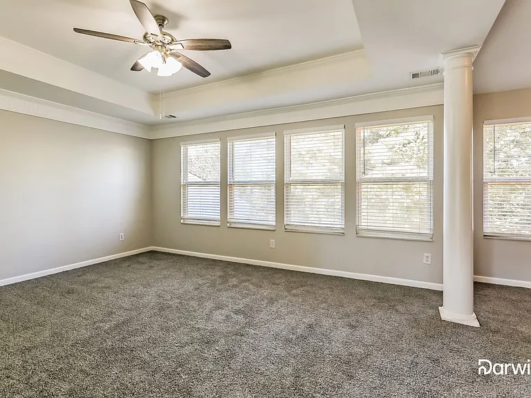 5521 Village Trce — Photo 9