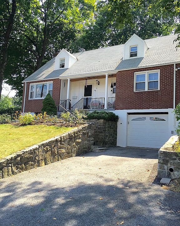 1st image of 140 Union Ave