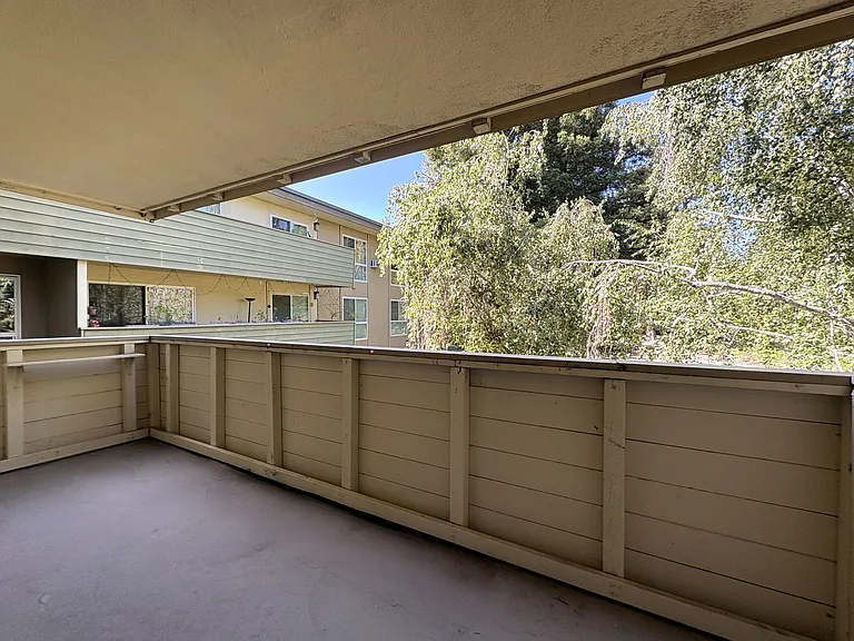 1031 Crestview Dr #205 — Photo 8