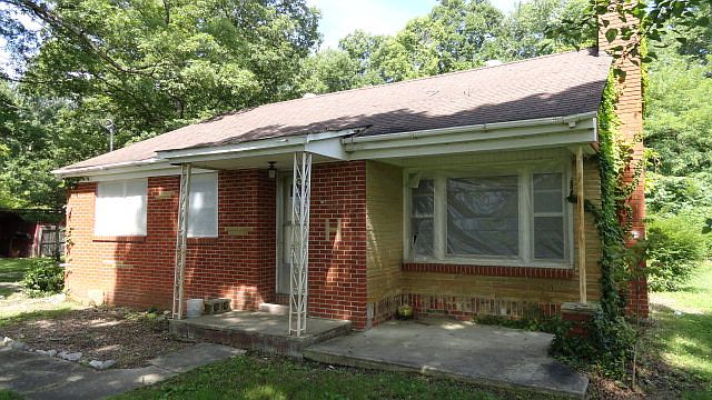 2nd image of 441 Frogtown Rd