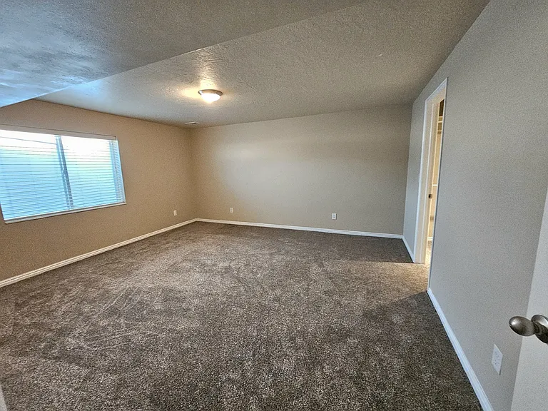 956 W Burro Way — Photo 23