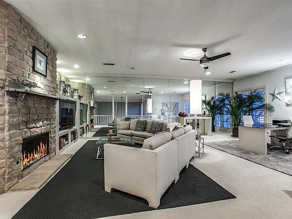 2nd image of 16123 Chalfont Cir