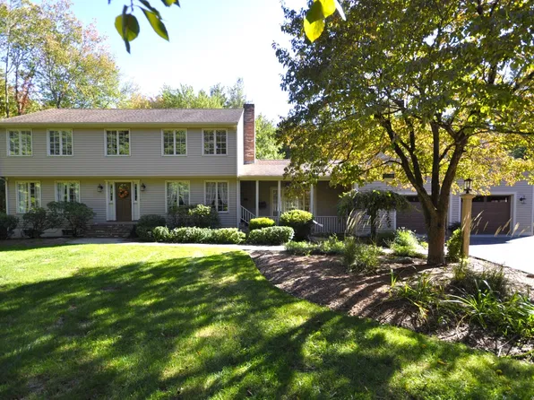 34 River Rd, East Bridgewater, MA 02333