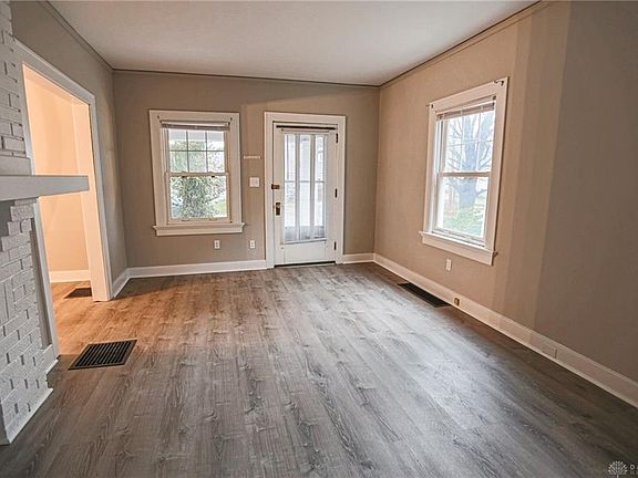 4th image of 1548 Nelson Ave