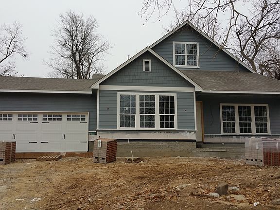 Stunningly New Home by Biltmore!  Ready in the Spring of 2016. 3 bed/2.5 bath/ 2 car garage.  Rich hardwood floors, open kitchen w/island, gas range, 2nd oven & granite. Oversized utility rm w/ study area.  Spacious game room up w/ 2 bdrms.  If you hurry 