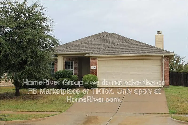 3 bed, 2.0 bath, 1595 sqft, $2,000 — Photo 1
