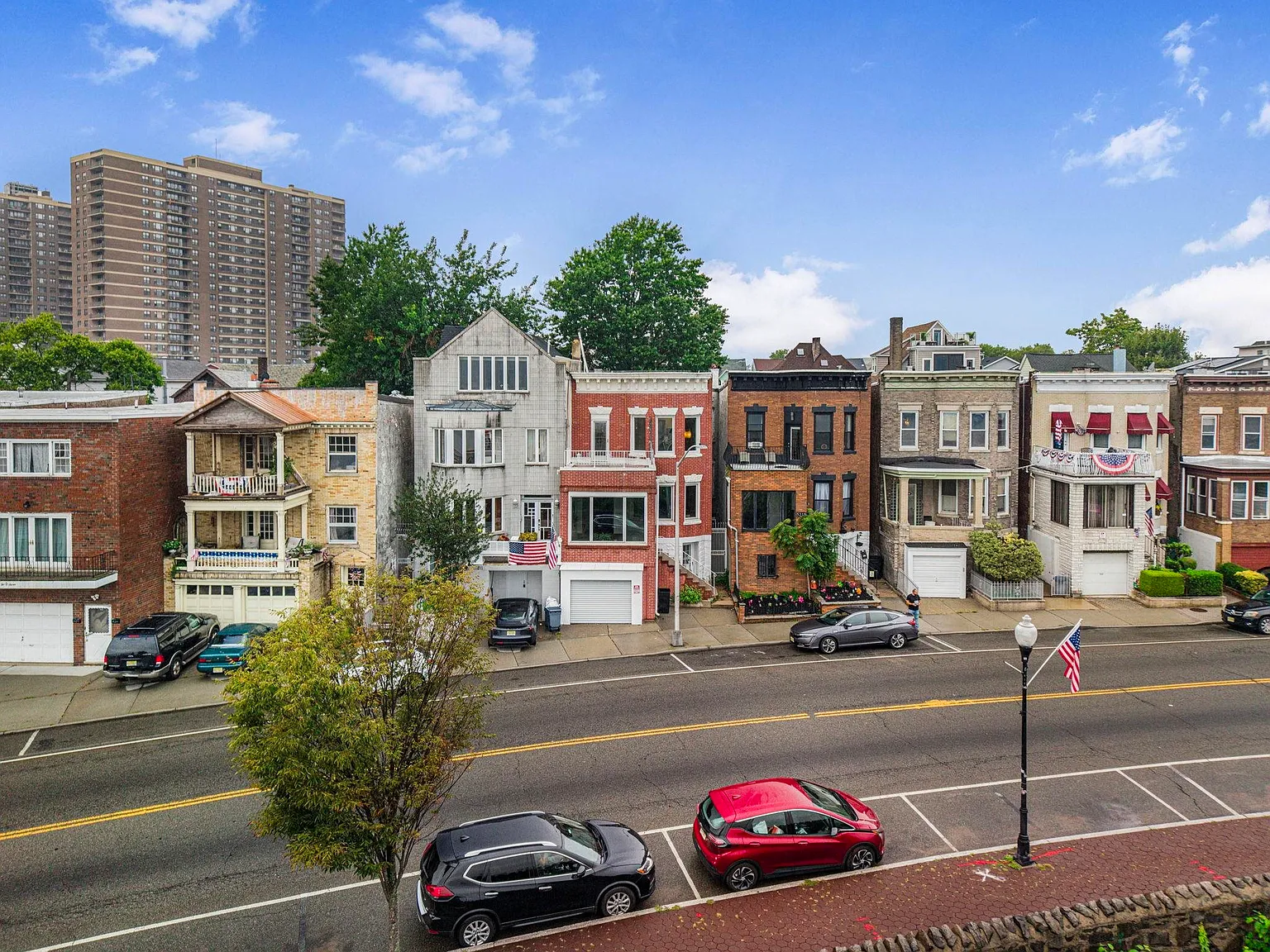 1 bed, 1.0 bath, $1,700 — Photo 3