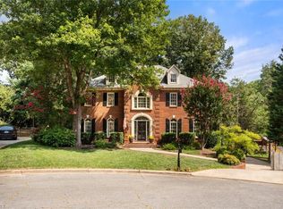 5220 Huntscroft Ct, Winston Salem, NC 27106