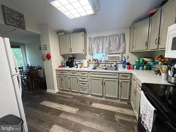 4th image of 384 Nancy Jack Rd