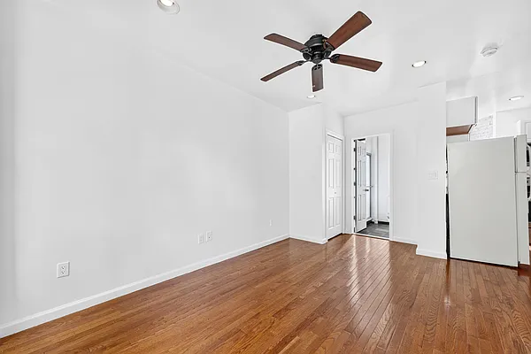 Living room, photo 3