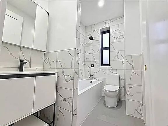 5th image of 362 Stockton St #6B