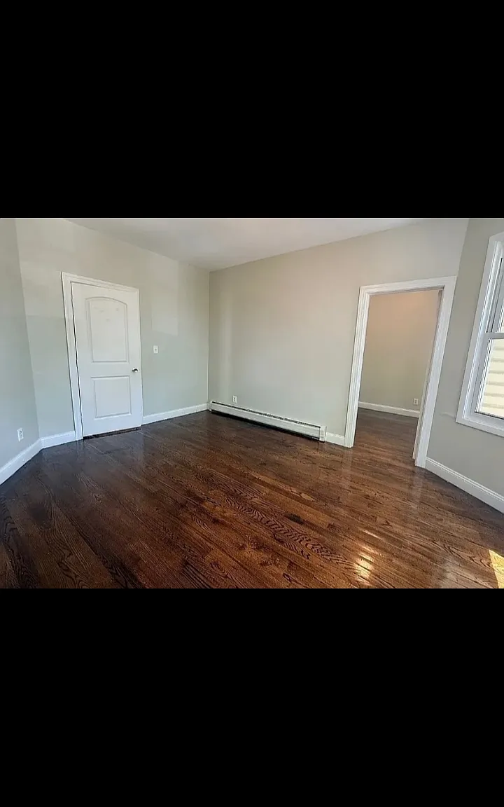 3 bed, $2,095 — Photo 3