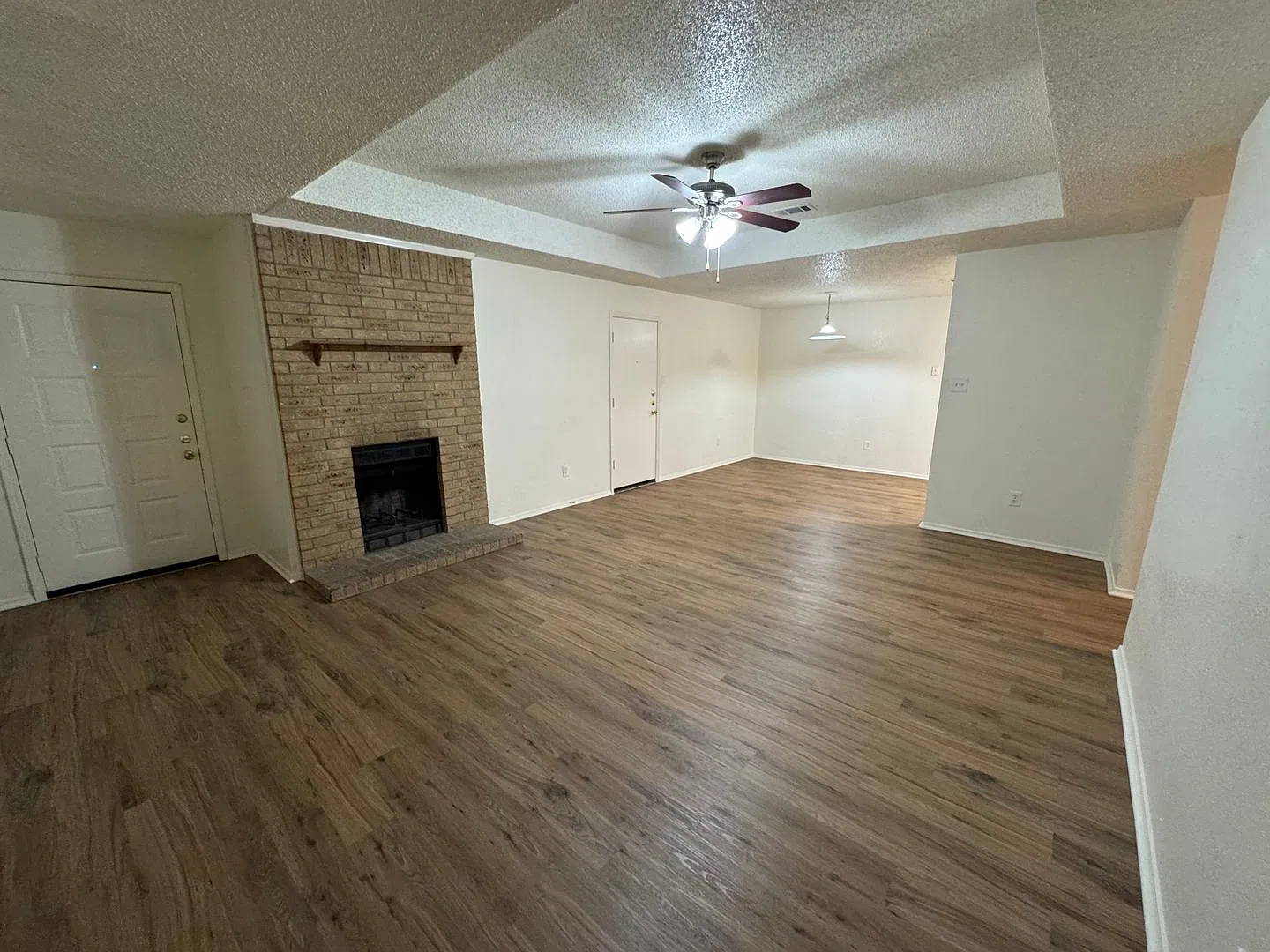 Nice single story duplex in NRH — Photo 3
