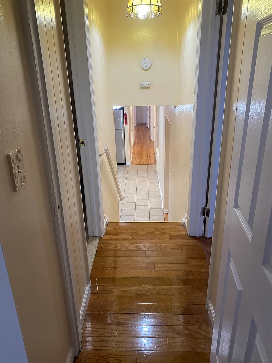 Building Photo - 27 Woods Ave #1F