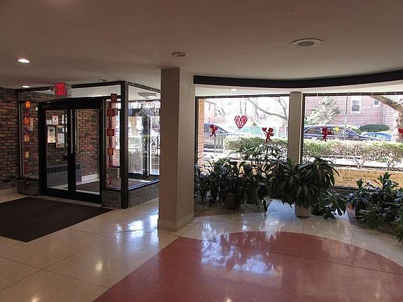 3rd image of 6815 Selfridge St APT 1H