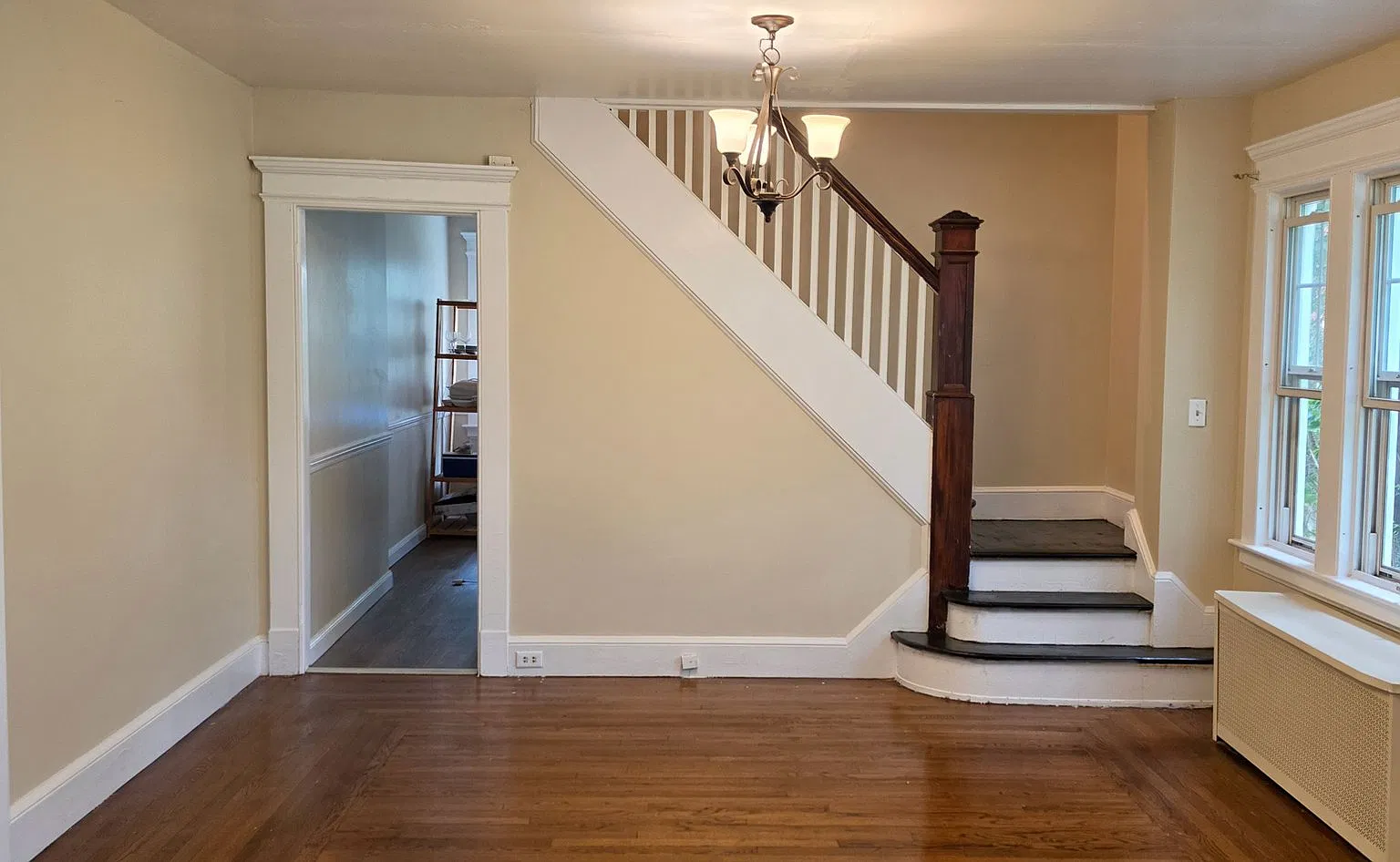 Spacious 3-Bed, 1-Bath Duplex Unit in Bunker Hill, Waterbury - Available Nov 2026 — Photo 2