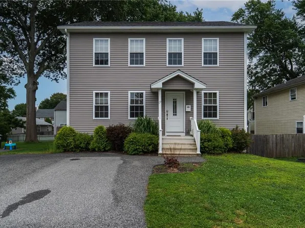19 Minerva Ave, Cumberland, RI 02864