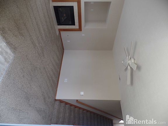 2nd image of 3824 Greenwich Ln