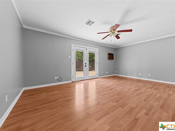 4th image of 1501 Ferndale Dr