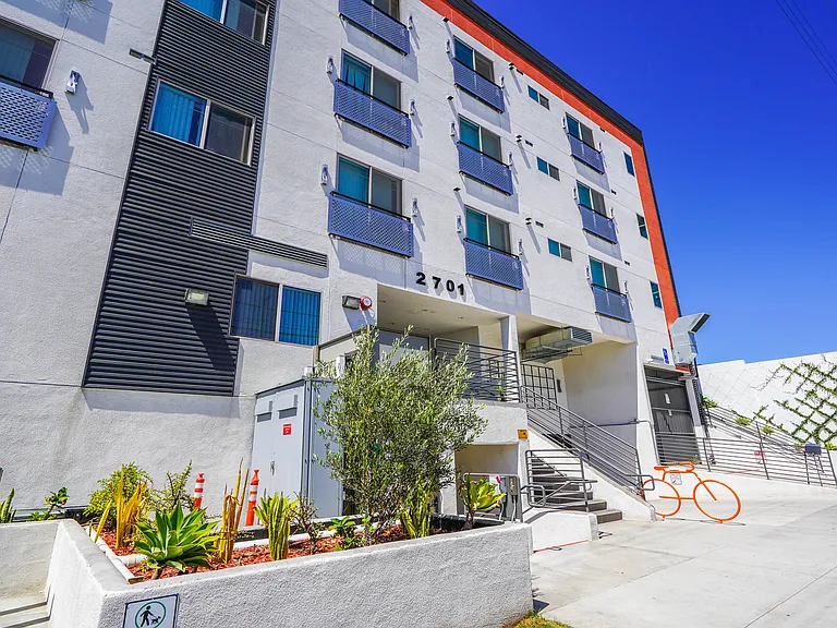2701 James M Wood Blvd #308 — Photo 1