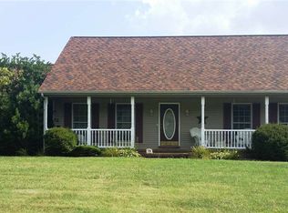 2405 White Ridge Ln, Washington, IN 47501