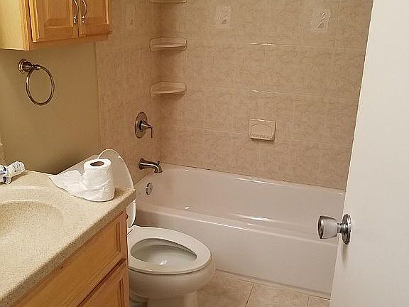 5th image of 6001 Arlington Blvd APT 315