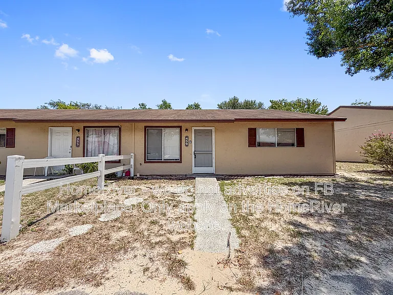 459 E Rosewood Ln #157 — Photo 4