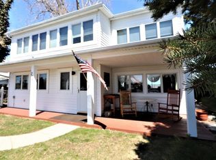 2740 Edgemere Dr, Rochester, NY 14612