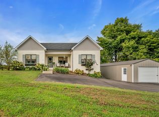 1427 Ridge Rd, Dickson, TN 37055