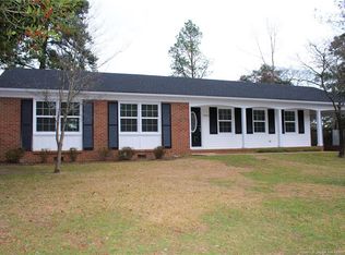 2602 Mirror Lake Dr, Fayetteville, NC 28303