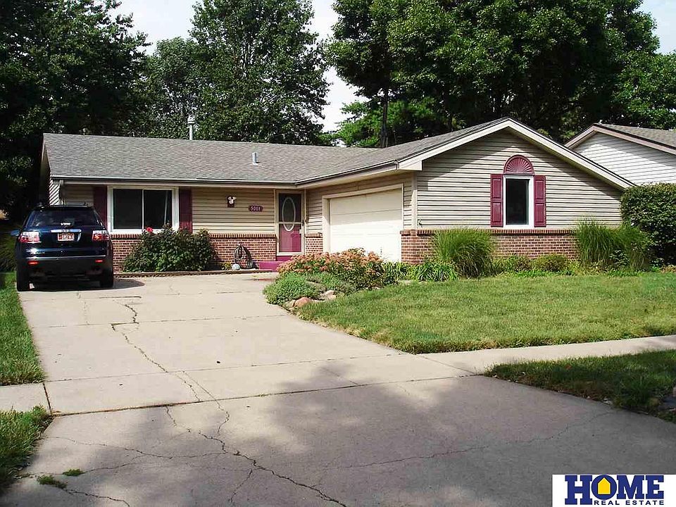1st image of 5001 Woodhaven Dr