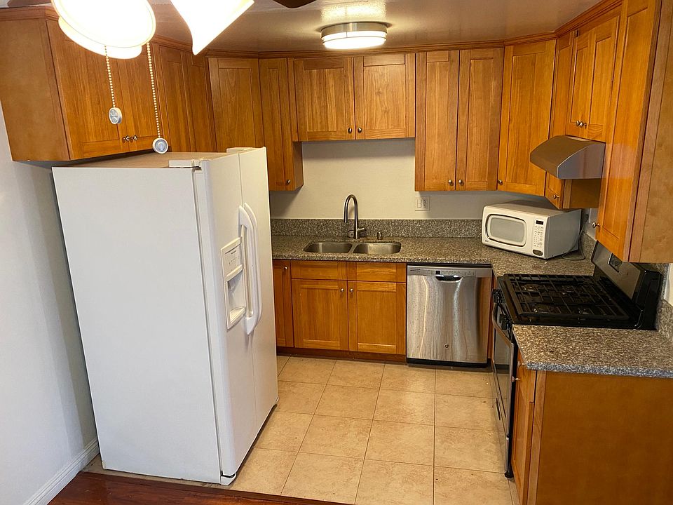1st image of 300 N Electric Ave APT 4