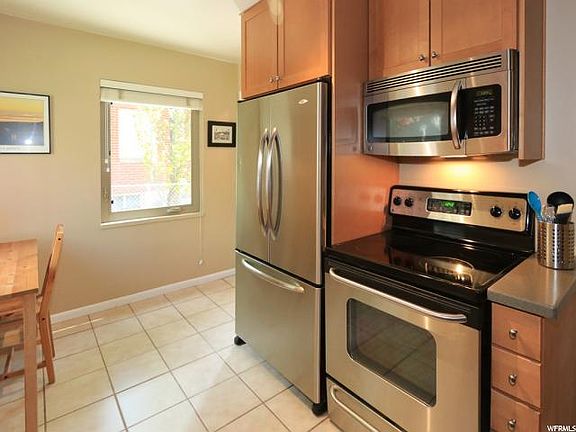 5th image of 1619 E Wilson Ave