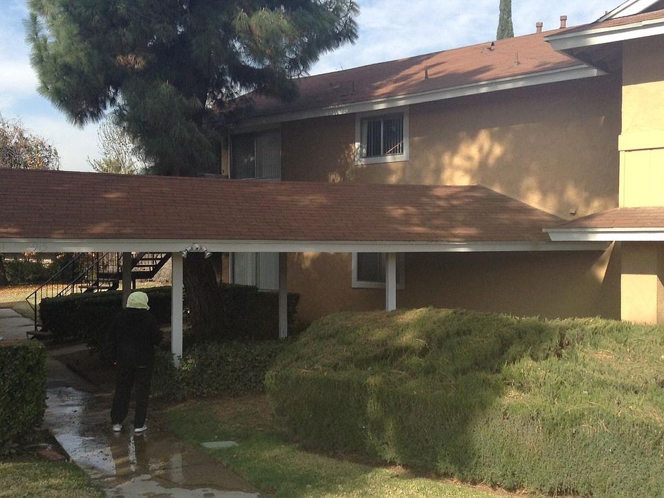 1st image of 911 Lombard Dr APT B