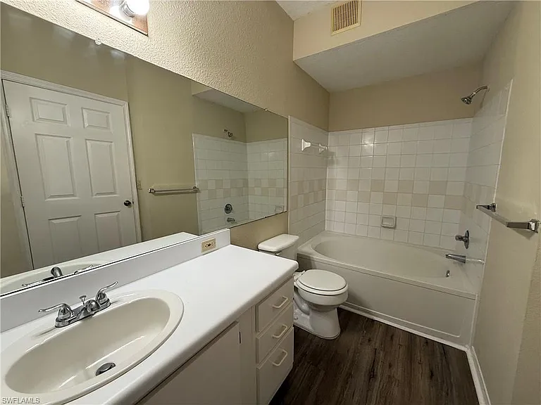 11530 Villa Grand #1109 — Photo 6