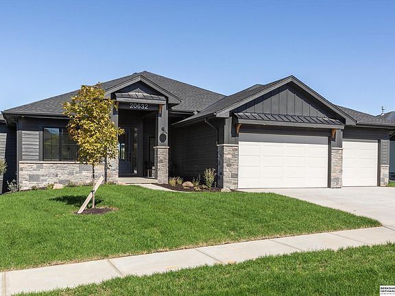 3rd image of Duplicate 20632 Woodridge Dr