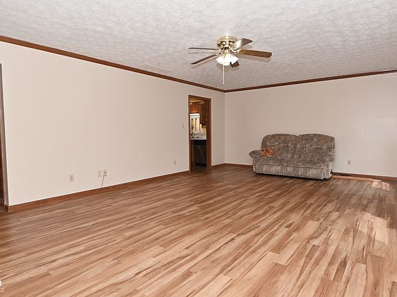 3rd image of 1134 Willow Springs Blvd