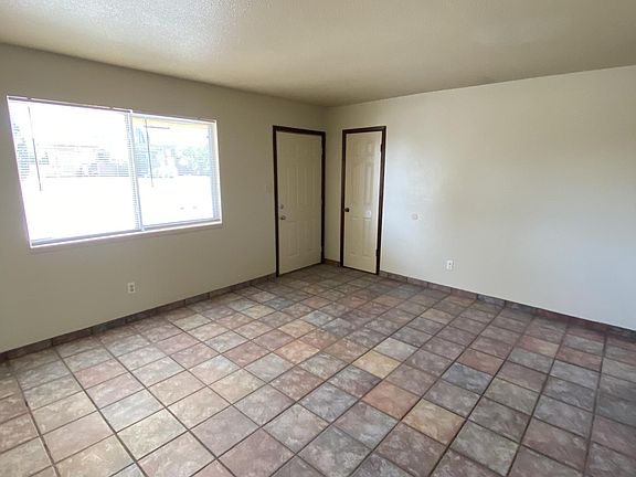 5th image of 1000 Glendale Dr